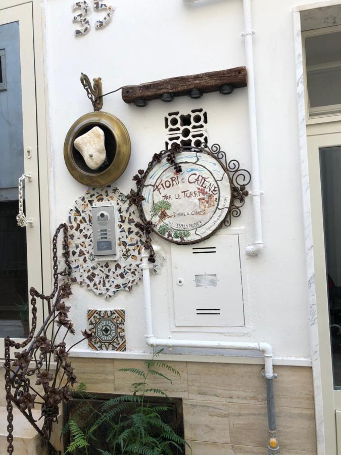 Fiori Catene Tra Le Torri Apartment *