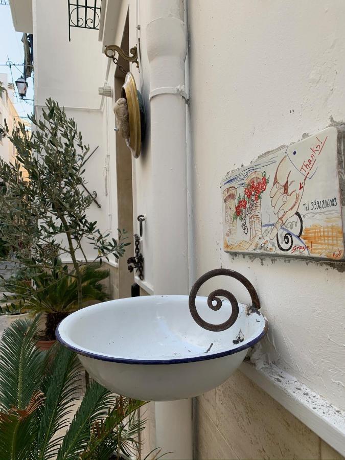 Fiori Catene Tra Le Torri Apartment *