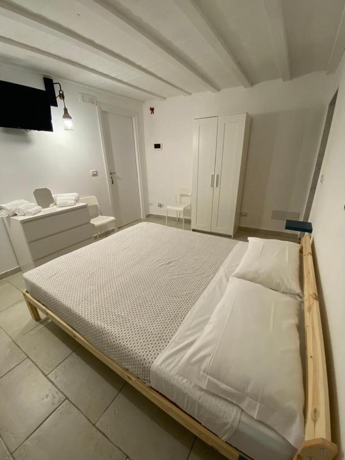 Fiori Catene Tra Le Torri Apartment *