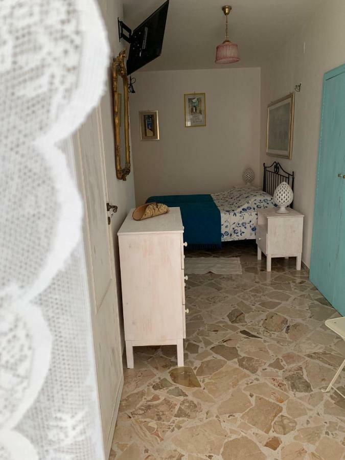 Fiori Catene Tra Le Torri Apartment *